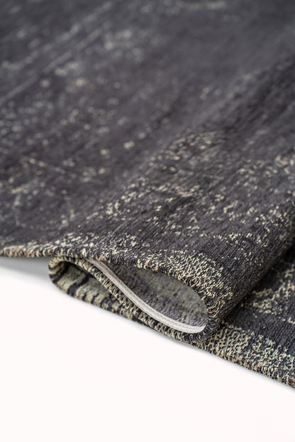Mineral Black 8263 - Medallion Collection