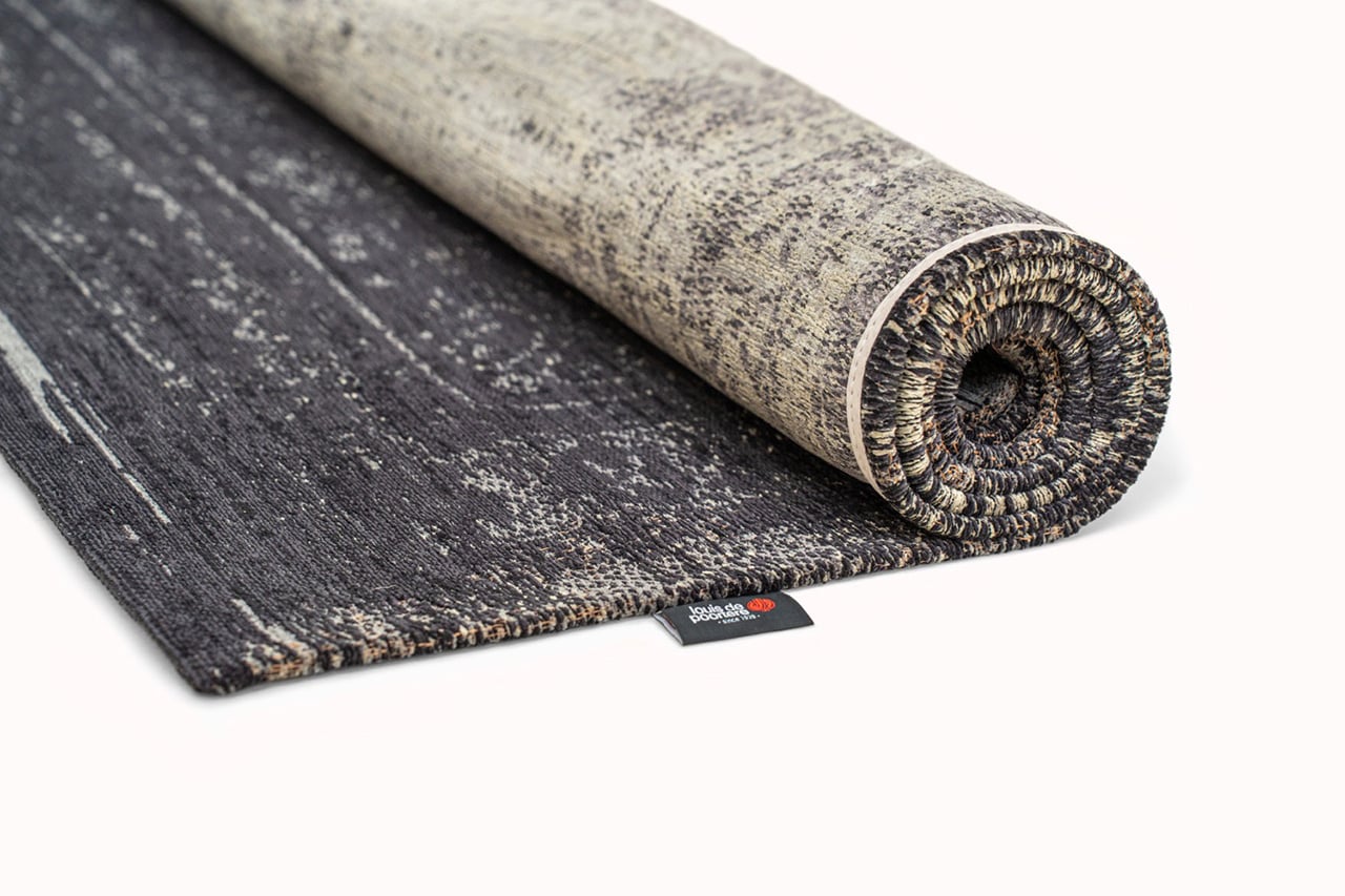 Mineral Black 8263 - Medallion Collection